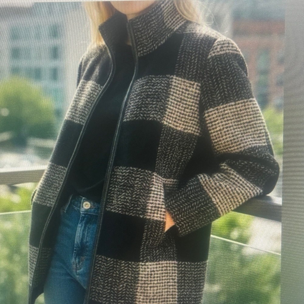 NWT Pendleton Women’s Wool blend Walker Coat.  Size X-Large.
